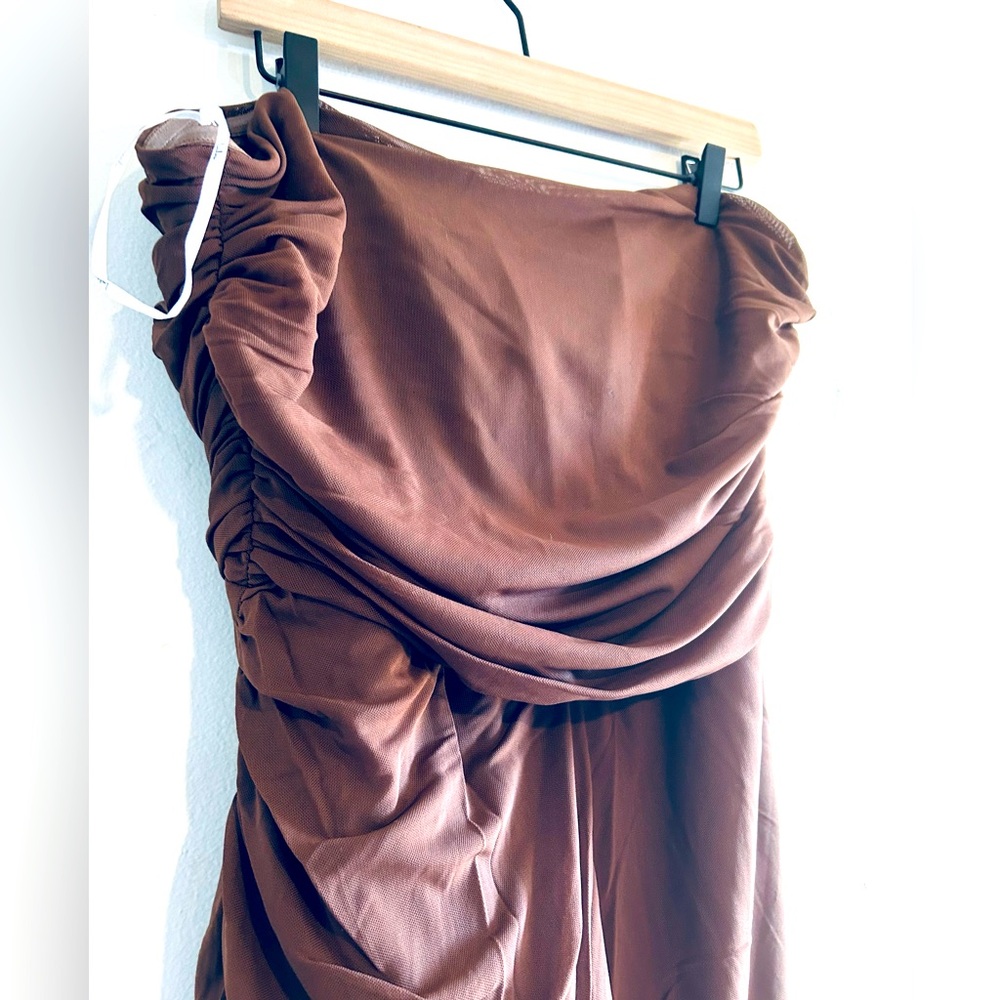 Elegant Brown Strapless Dress